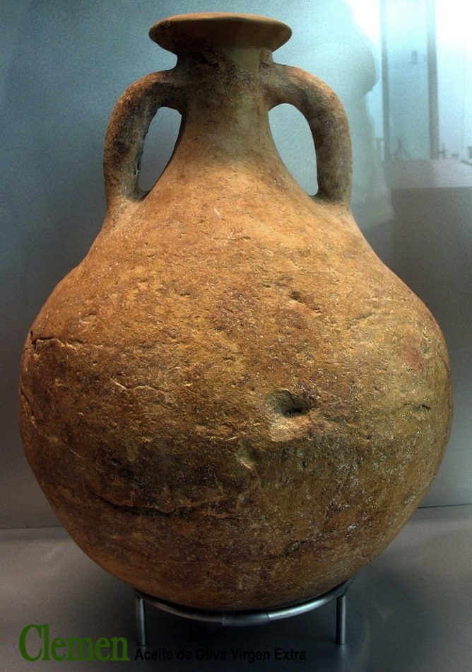 Vasija de cerámica para almacenar aceite de oliva